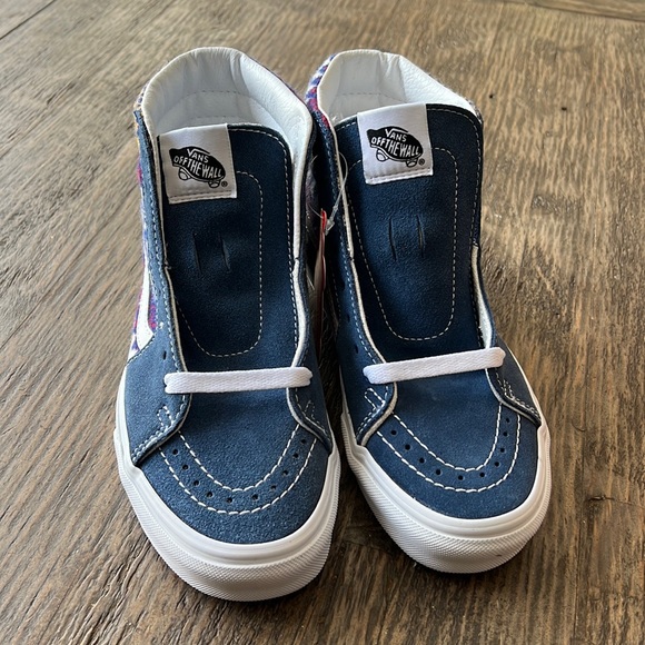 Vans Sk8-Hi Southwestern/Aztec print material. Blue, white & red. Women’s 6. NWT - Picture 4 of 14